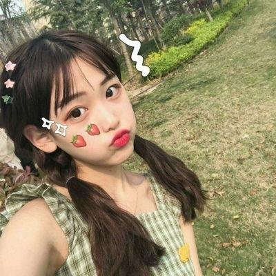 小姐嬉春